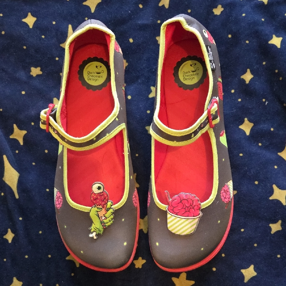 EUC Hot Chocolate Designs Dark Chocolate Platform Sandals Brain Freeze Size 10
